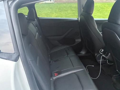 White 2022 Tesla Model Y Long Range