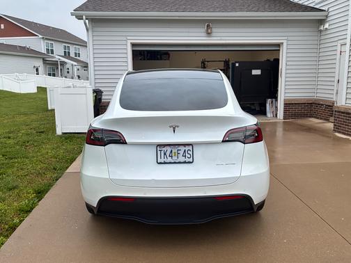 White 2022 Tesla Model Y Long Range