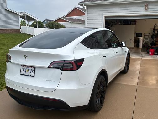 White 2022 Tesla Model Y Long Range