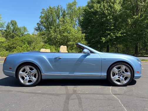 Blue 2015 Bentley Continental GT Base