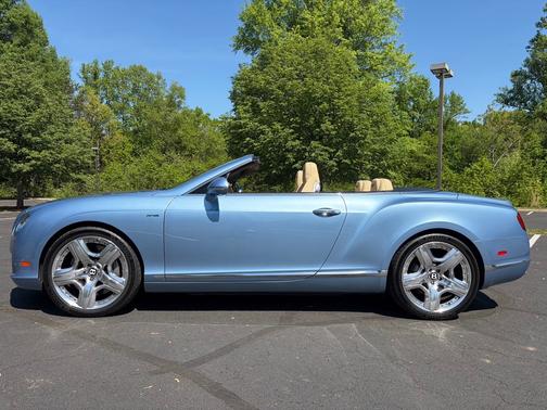 Blue 2015 Bentley Continental GT Base