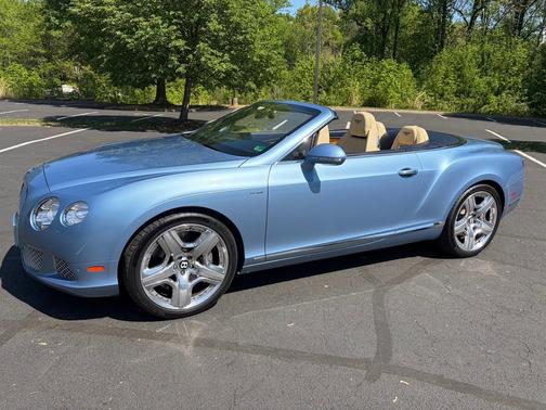 Blue 2015 Bentley Continental GT Base