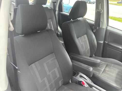2011 Suzuki SX4 Premium