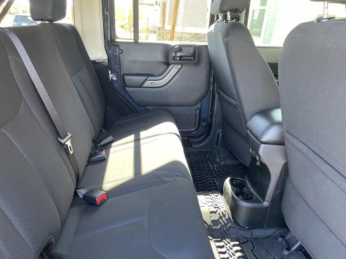 Photo 4 of 10 of 2018 Jeep Wrangler JK Unlimited Sport