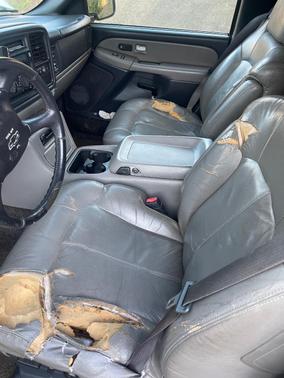 White 2002 Chevrolet Tahoe LT