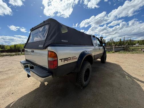 Silver 2000 Toyota Tacoma Xtracab