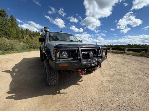 Silver 2000 Toyota Tacoma Xtracab