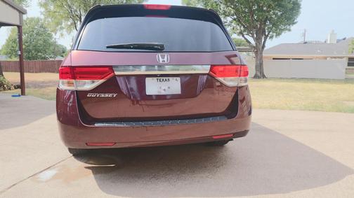 Red 2015 Honda Odyssey EX-L