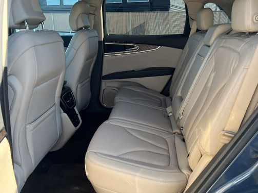 Blue 2019 Lincoln Nautilus Select