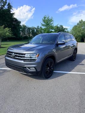 Gray 2019 Volkswagen Atlas 3.6L SEL Premium
