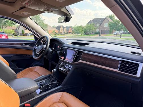Gray 2019 Volkswagen Atlas 3.6L SEL Premium
