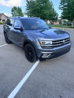 Gray 2019 Volkswagen Atlas 3.6L SEL Premium