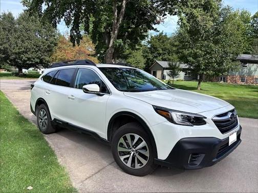 White 2020 Subaru Outback Premium