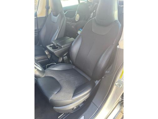 2016 Tesla Model S 90D