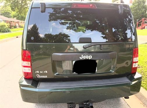 Green 2011 Jeep Liberty Sport