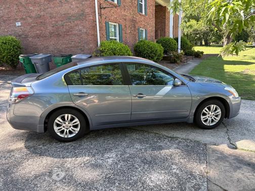 Blue 2011 Nissan Altima 2.5 S