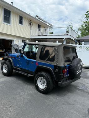Blue 2002 Jeep Wrangler SE