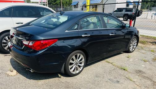 Green 2011 Hyundai SONATA SE 2.0T