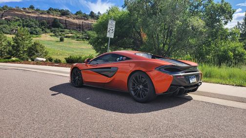 2017 McLaren 570S Base