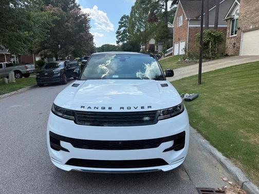 White 2024 Land Rover Range Rover Sport P400 SE Dynamic