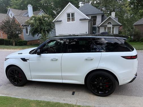 White 2024 Land Rover Range Rover Sport P400 SE Dynamic