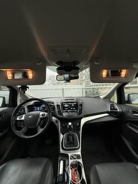 White 2013 Ford C-Max Hybrid SEL