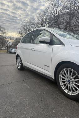 White 2013 Ford C-Max Hybrid SEL