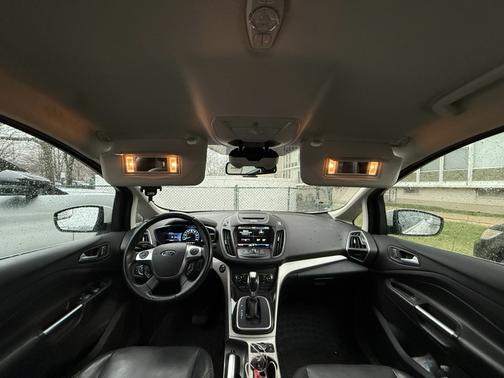 White 2013 Ford C-Max Hybrid SEL