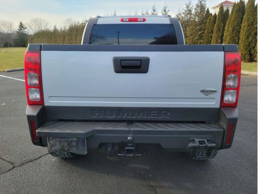 2010 Hummer H3T Alpha