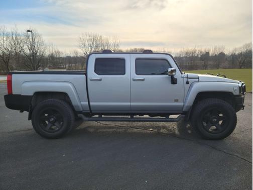 2010 Hummer H3T Alpha