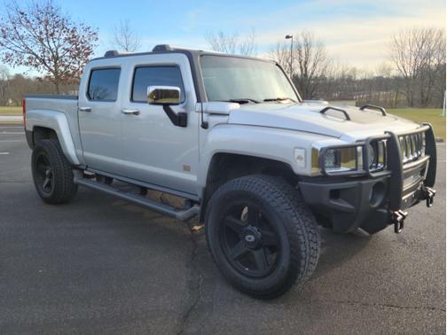 2010 Hummer H3T Alpha
