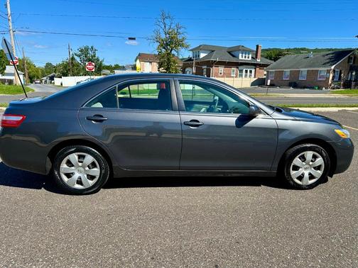 Gray 2009 Toyota Camry LE