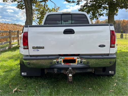 2006 Ford F-350 Lariat Crew Cab Super Duty