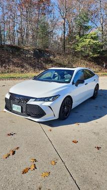 Photo 1 of 9 of 2022 Toyota Avalon Hybrid XSE Nightshade