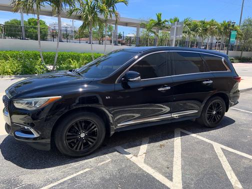 Black 2019 INFINITI QX60 Pure