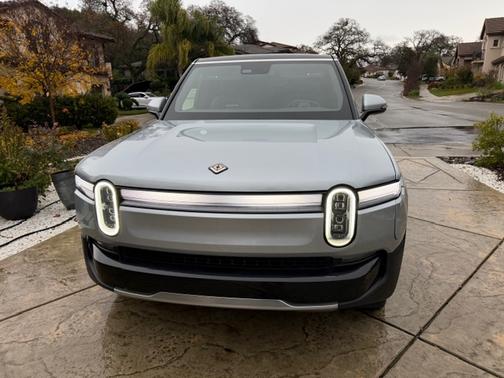 2026 Rivian R1S Dual-Motor Standard Pack
