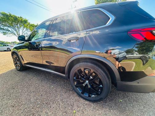 Black 2020 BMW X5 sDrive40i