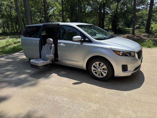 2016 Kia Sedona LX