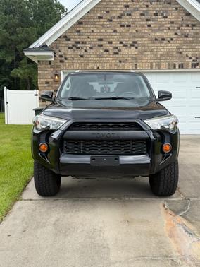Black 2017 Toyota 4Runner SR5