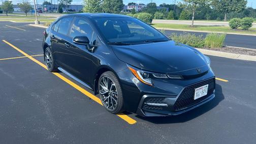 Black 2022 Toyota Corolla SE