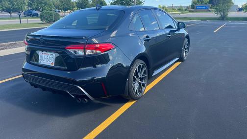 Black 2022 Toyota Corolla SE