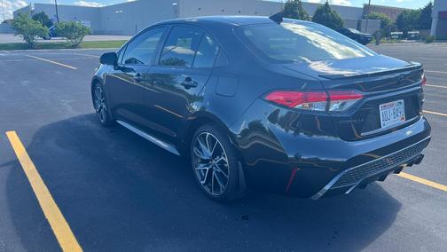 Black 2022 Toyota Corolla SE