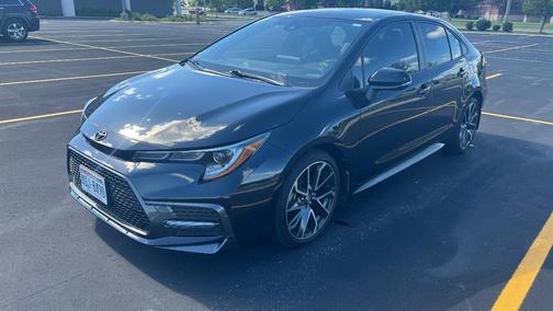 Black 2022 Toyota Corolla SE