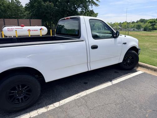 White 2000 Ford F-150 Work Series