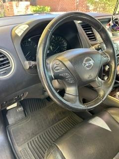 Black 2014 Nissan Pathfinder SL