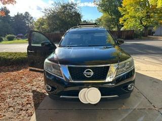 Black 2014 Nissan Pathfinder SL