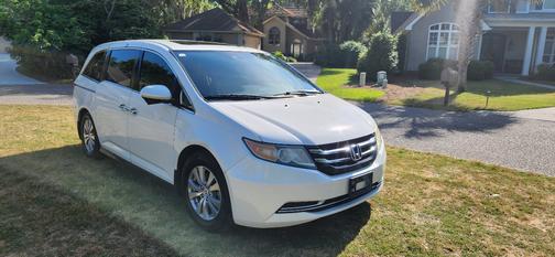 White 2015 Honda Odyssey EX-L