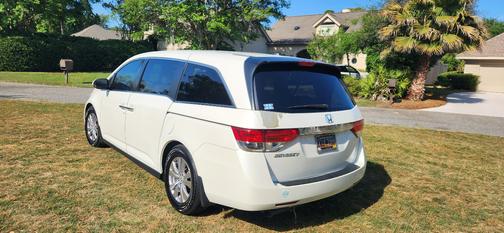 White 2015 Honda Odyssey EX-L