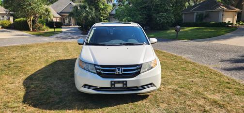 White 2015 Honda Odyssey EX-L