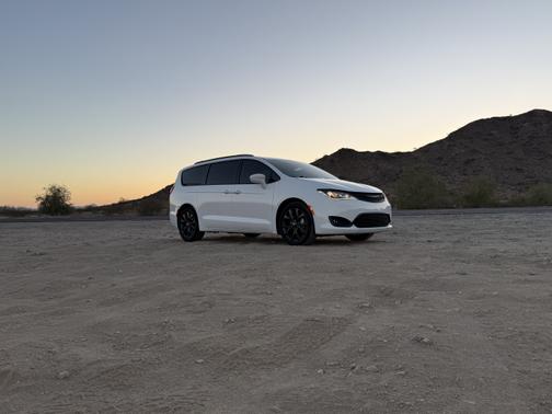 2020 Chrysler Pacifica Touring Plus
